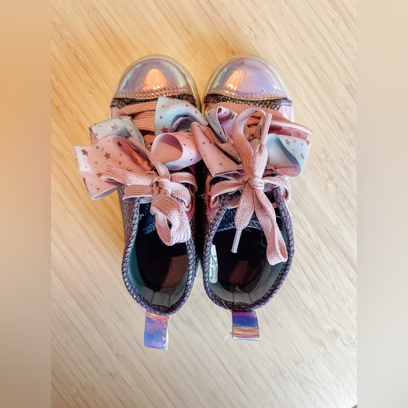 jojo siwa with Skechers | sneakers - Picture 2 of 3